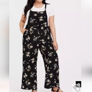 Floral Black torrid Overalls size 0 (XL)
